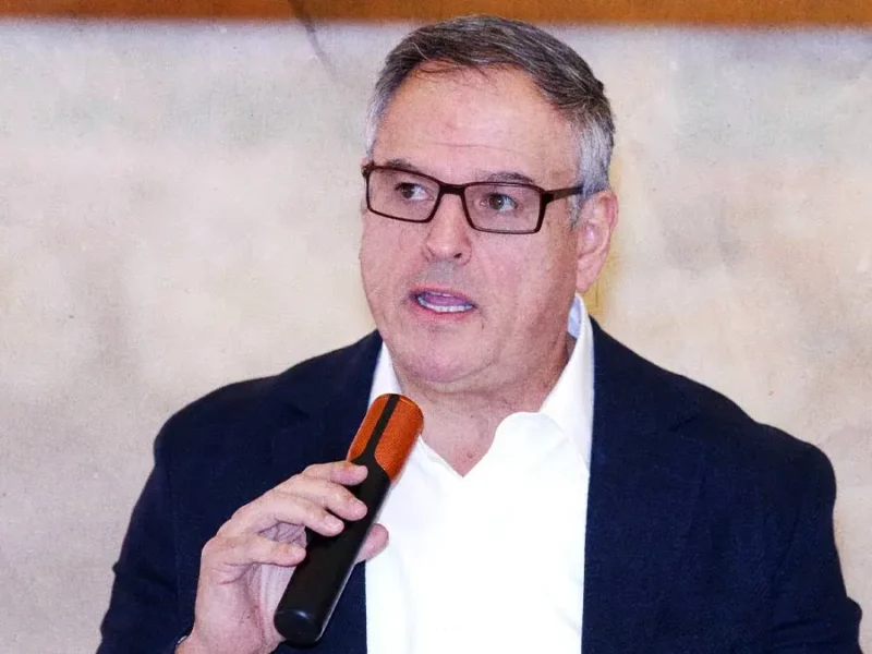 Herberto Rodríguez abandona la contienda por el CCE Puebla y denuncia mediocridad y complicidad empresarial