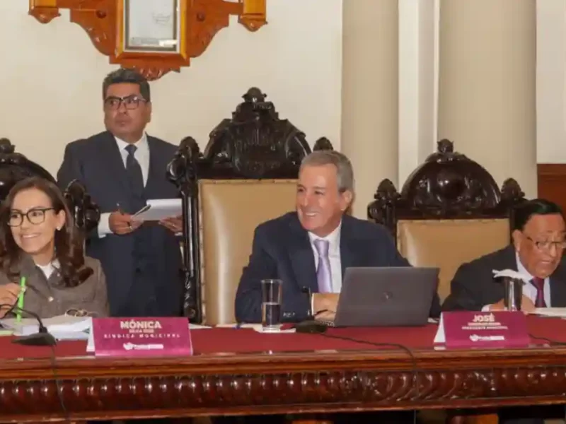 Cabildo de Puebla aprueba informes y estructura organizacional