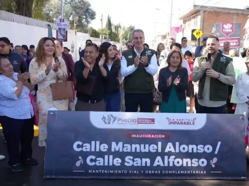 Entrega Pepe Chedraui rehabilitación vial en la colonia Santa Margarita