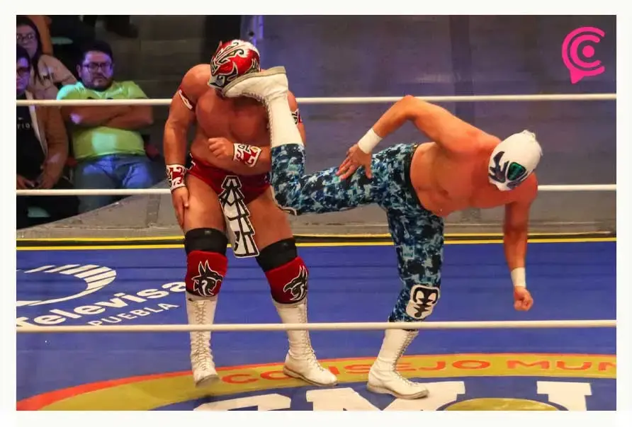 Atlantis Jr pierde la máscara ante Último Guerrero, revive histórica rivalidad en la Arena Puebla