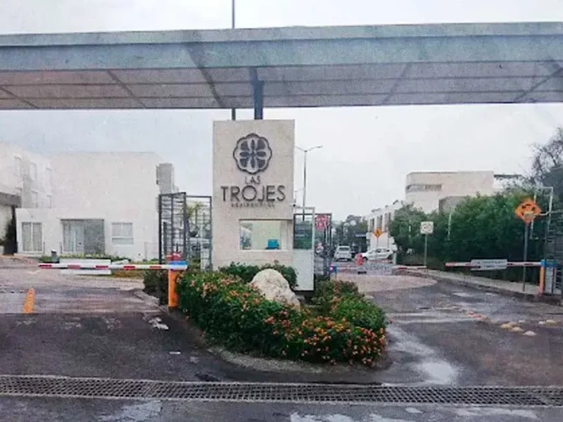Visitante agrede a guardias tras negarle acceso a fraccionamiento Las Trojes Residencial de Almecatla, Puebla