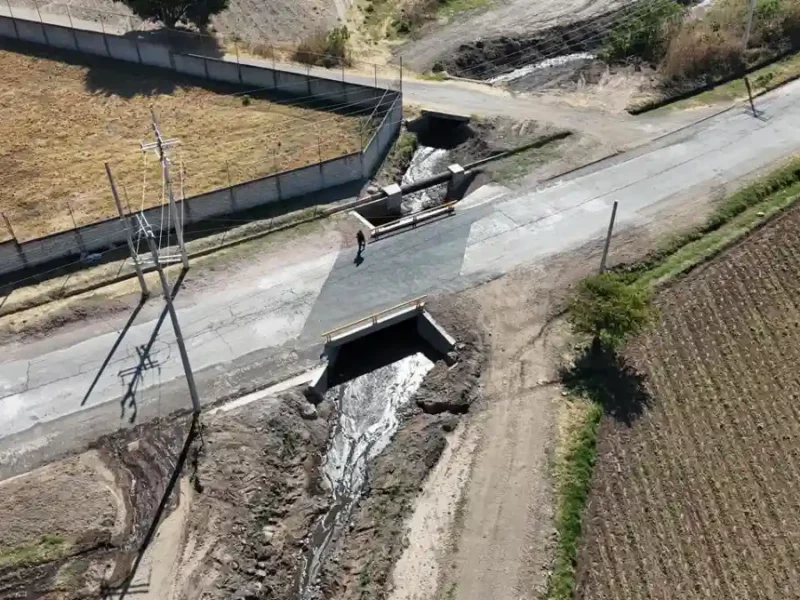 Ariadna Ayala entrega la rehabilitación del puente alcantarilla en Atlixco