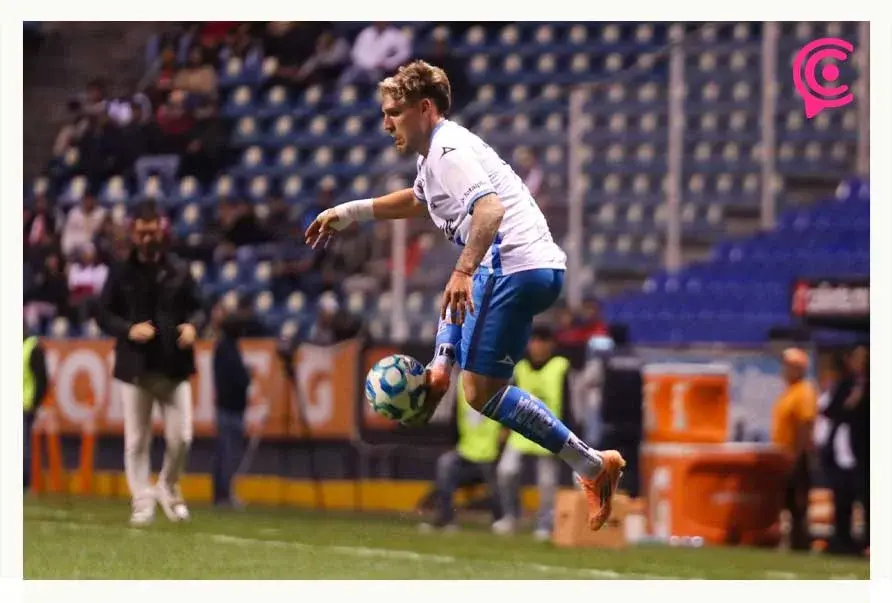 Con diez hombres, Club Puebla rescata empate ante Toluca en el Cuauhtémoc