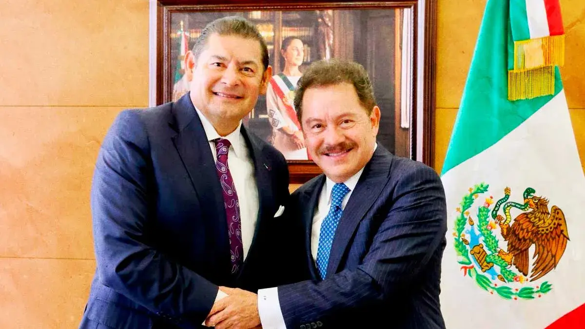 Alejandro Armenta felicita a Nacho Mier tras ser nombrado coordinador de Morena en el Senado