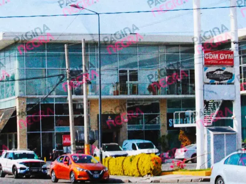 Adulto mayor murió dentro de gimnasio de Plaza Bella Vista, Puebla
