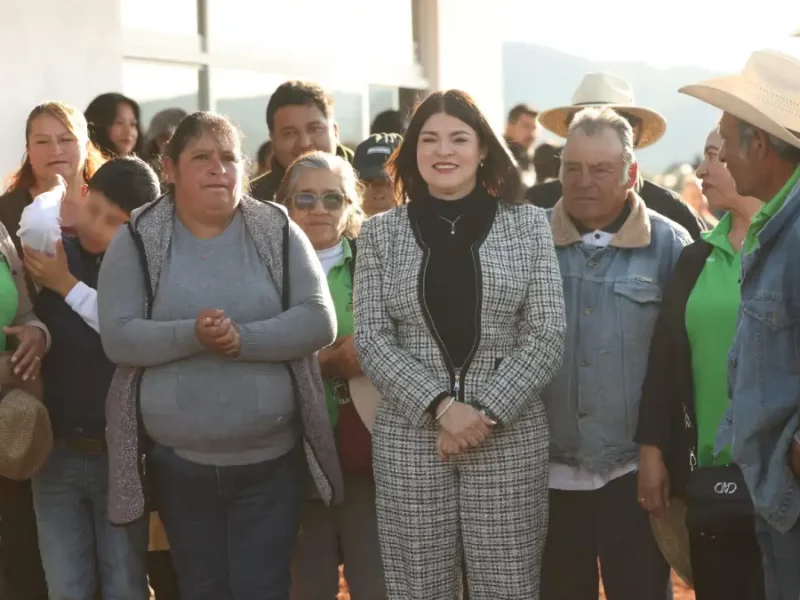 Pobladores de Metepec Segunda Sección, ya tienen salón de usos múltiples gracias a Bety Sánchez