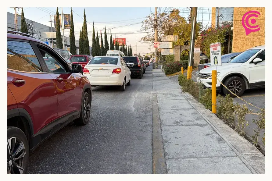 Locatarios y vecinos de Calzada Zavaleta rechazan ciclovía; temen pérdidas económicas y embotellamientos