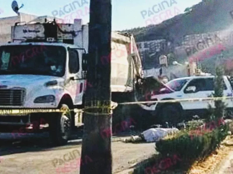 Camioneta atropella y mata a dos personas en Atlixco, Puebla