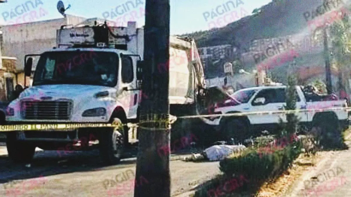Camioneta atropella y mata a dos personas en Atlixco, Puebla