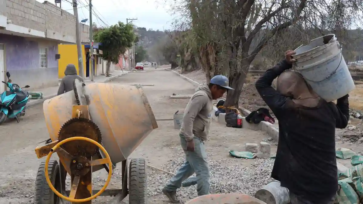 Con más de medio kilómetro intervenido y progreso superior al 50 %, avanza la modernización de la avenida 5 de Febrero