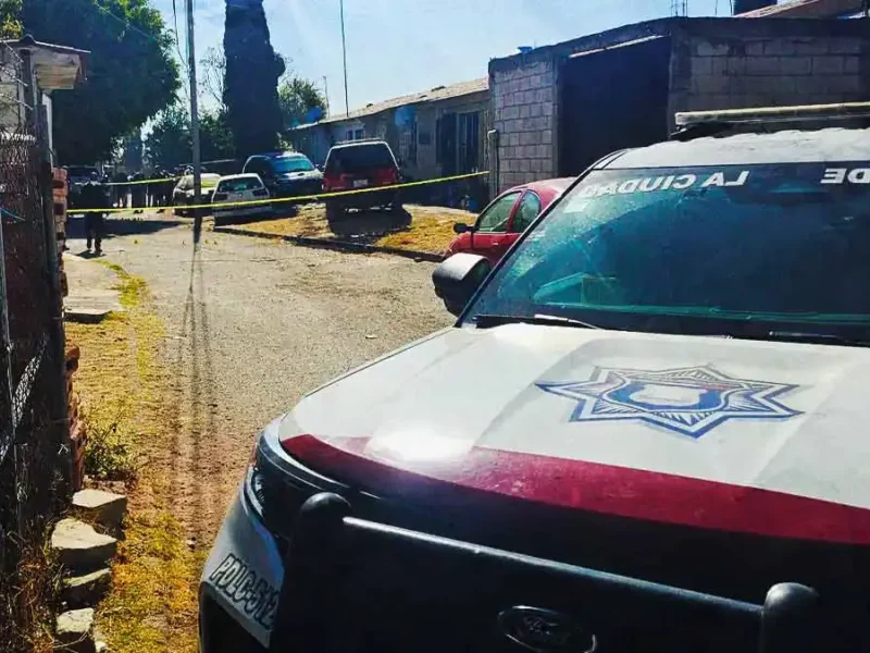 Balean e incendian varios automóviles en Geo Villas del Sur, Puebla; no hay lesionados
