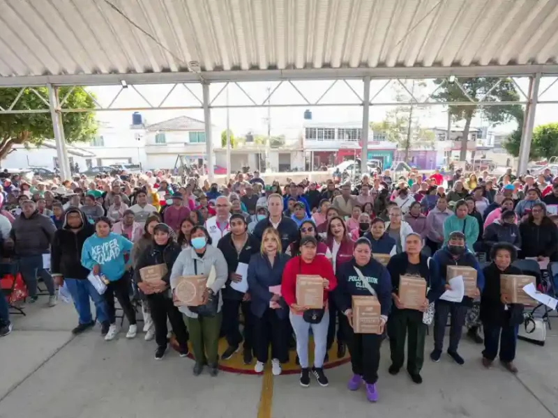 Pepe Chedraui entrega más de 2 mil 600 despensas del programa “Alimentación Imparable” en San Baltazar Tetela
