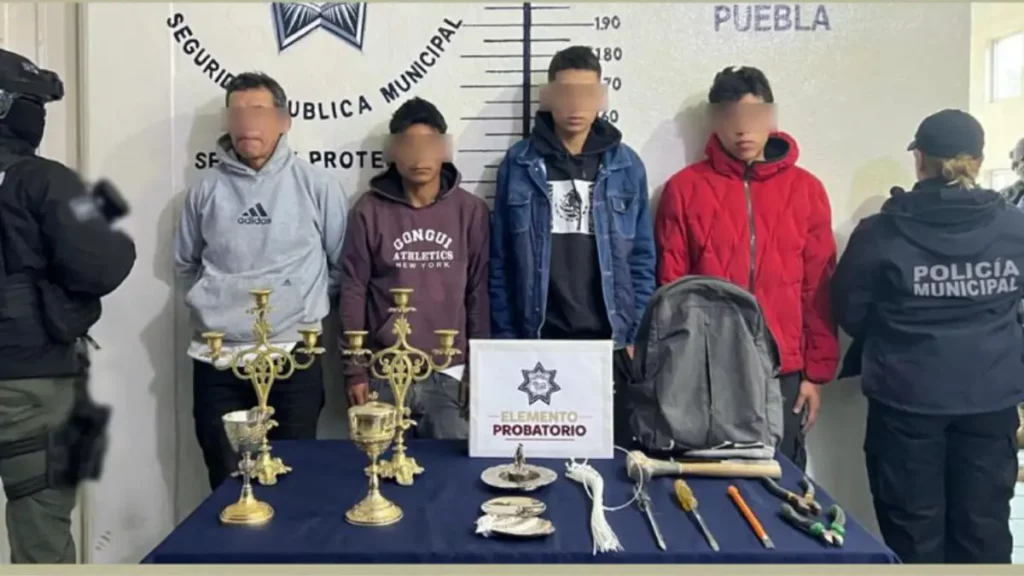 Policía de San Pedro Cholula frustra robo en iglesia de San Juan Calvario