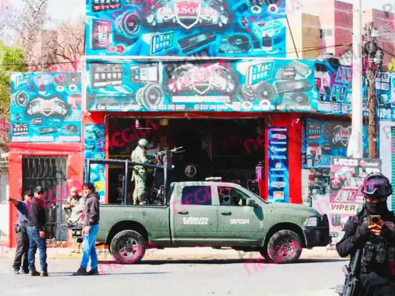 Fiscalía de Puebla asegura mercancía robada tras operativo en la 46 poniente