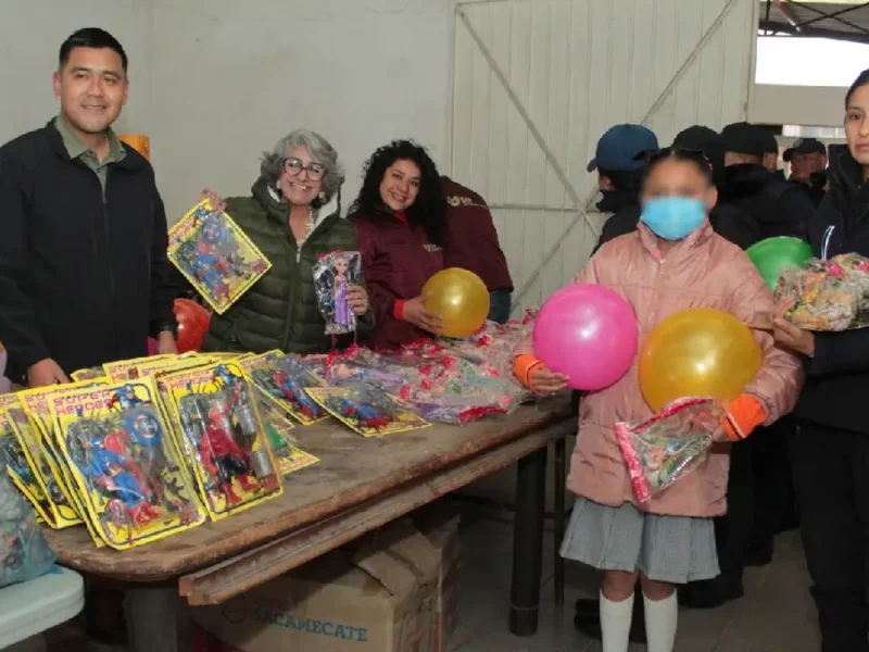 DIF San Pedro Cholula reconoce labor de trabajadores municipales