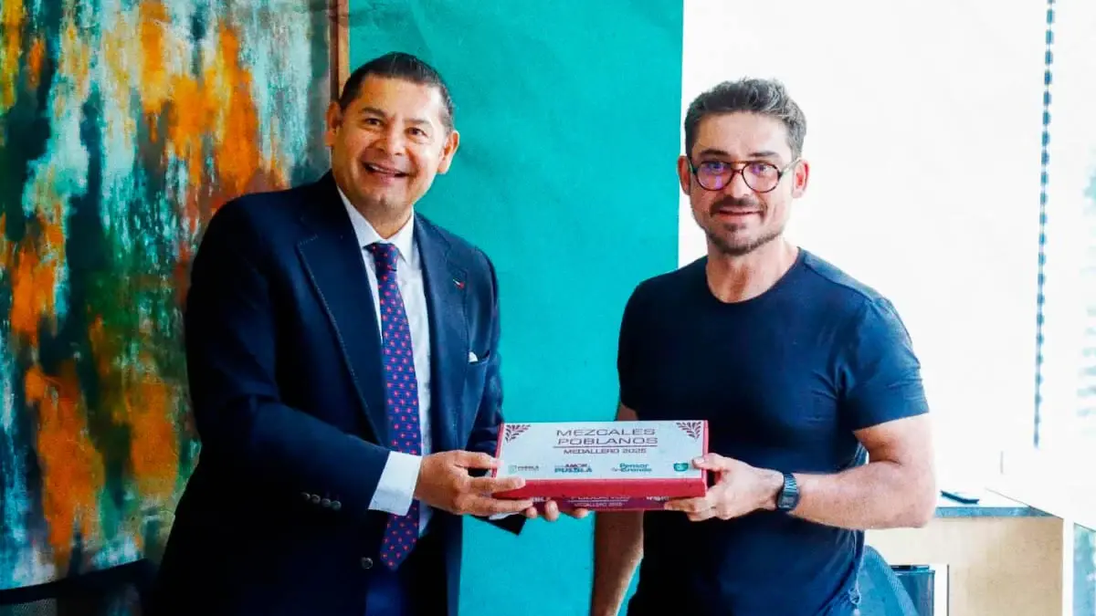 Alejandro Armenta se reúne con arquitecto Román Meyer; analizan proyectos turísticos para Puebla
