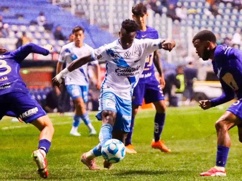 Club Puebla deja ir ventaja de dos goles y cae ante Pumas