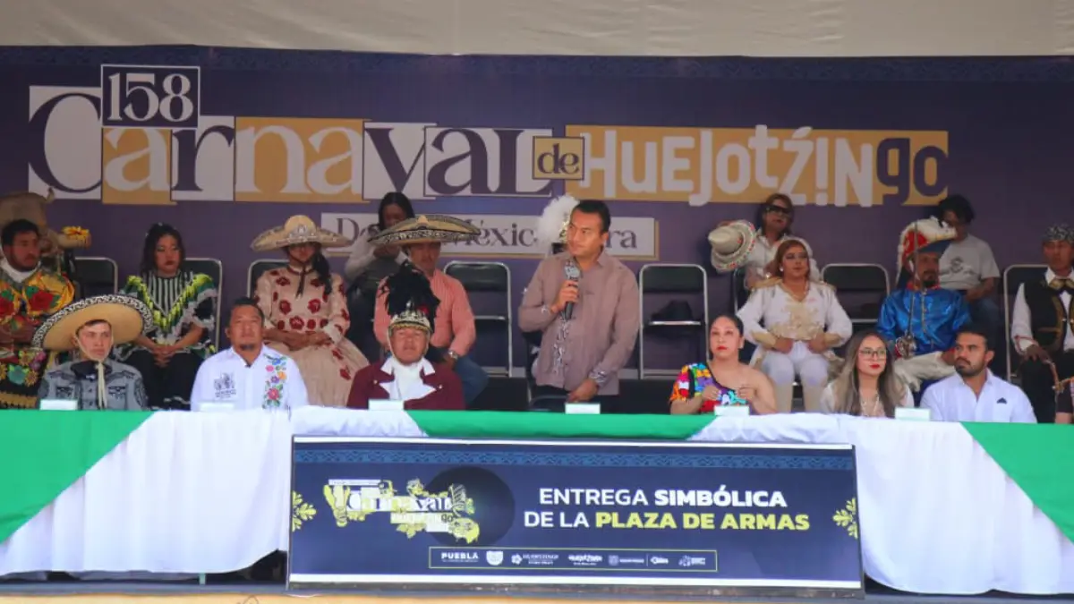 Con la entrega de la Plaza de Armas, inicia el Carnaval de Huejotzingo 2026