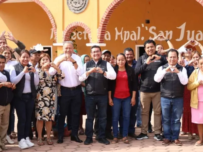 Pavel Gaspar, acudió a San Pedro Yeloixtlahuaca para corroborar avances de obra comunitaria, que impulsa el Gobernador del Estado