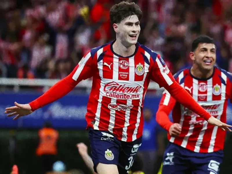 Chivas vence al América en el Clásico Nacional y mantiene paso perfecto