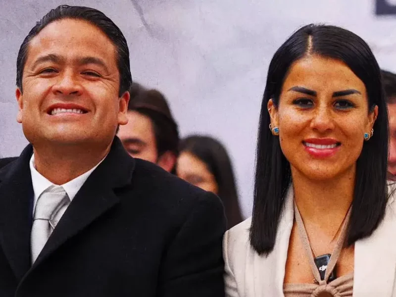 Presidente municipal de Chignahuapan, Puebla, causa polémica; exhibe fajo de billetes en redes sociales