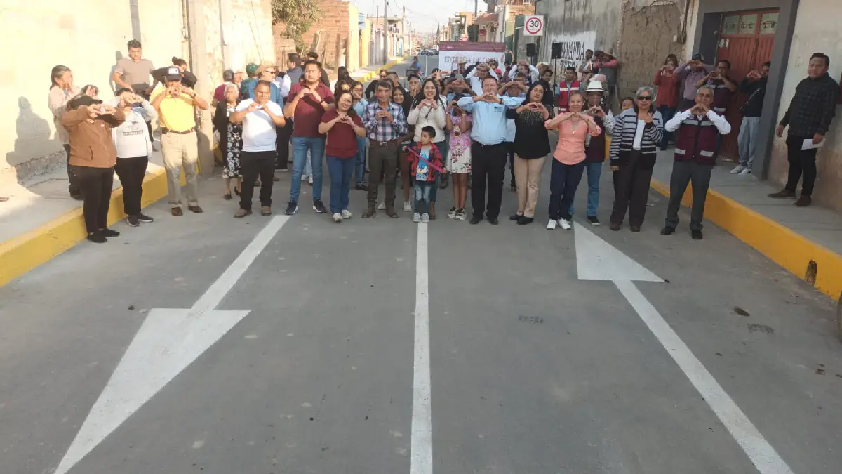 Entrega Tonantzin Fernández 2 rehabilitaciones de calles en San Matías Cocoyotla