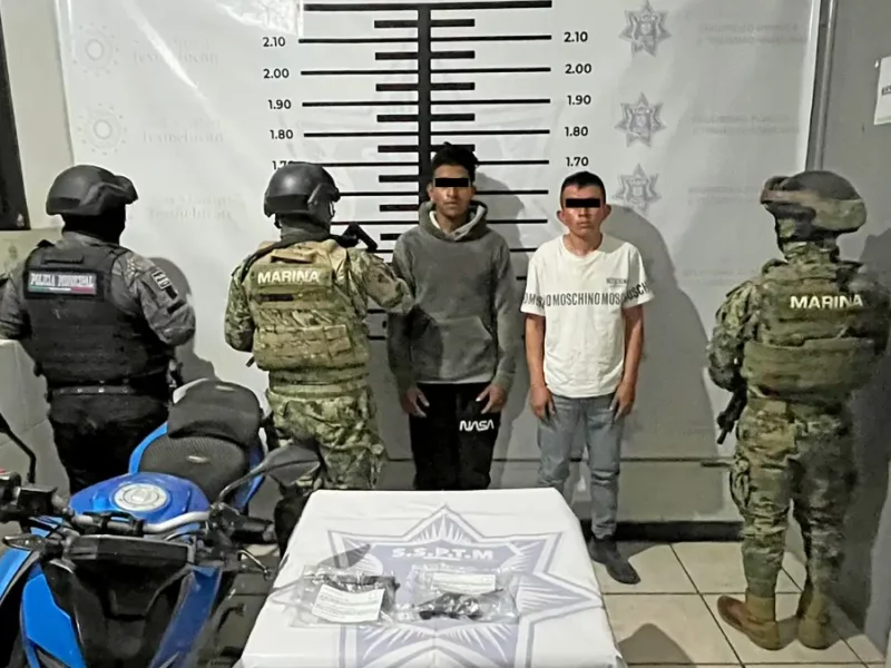 Seguridad Pública de Texmelucan y Marina aseguran a dos sujetos por portación de armas de fuego