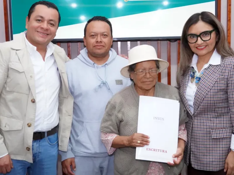 El gobierno de Juan Manuel Alonso y el INSUS entregaron escrituras a familias texmeluquenses
