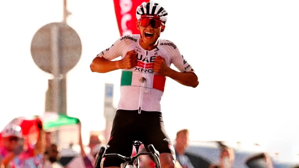 Isaac del Toro conquista el UAE Tour 2026