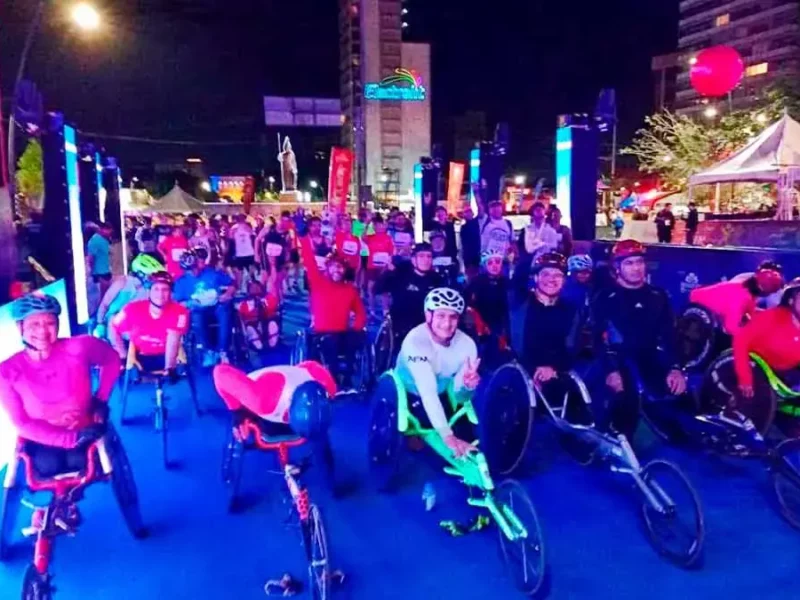 Paratletas poblanos consiguen podio en el Medio Maratón de Guadalajara 2026