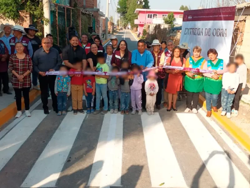 "Nuestros niños no volverán a ensuciarse para llegar a la escuela": vecino de la calle 4 Norte en San Juan Tlautla