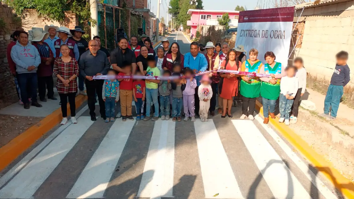 "Nuestros niños no volverán a ensuciarse para llegar a la escuela": vecino de la calle 4 Norte en San Juan Tlautla