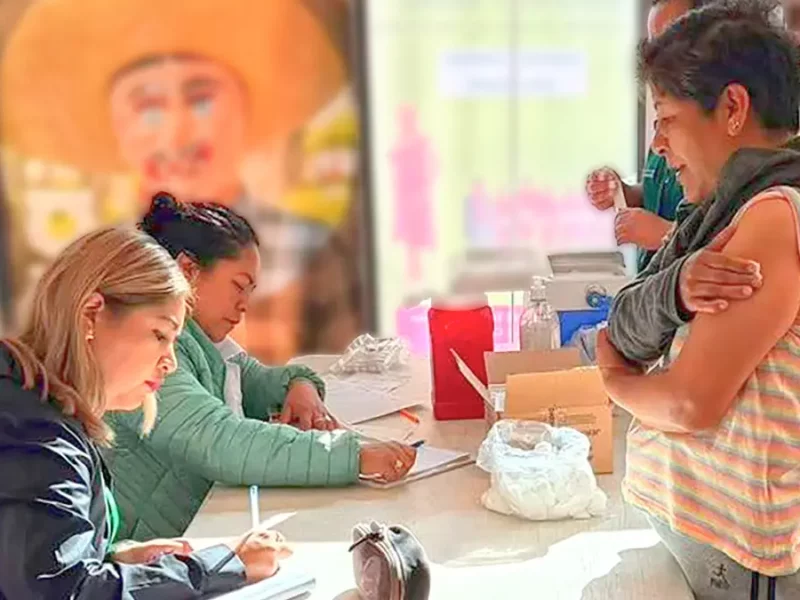 Realizan gobierno de Texmelucan y CESSA jornada gratuita de vacunación contra sarampión y otras enfermedades