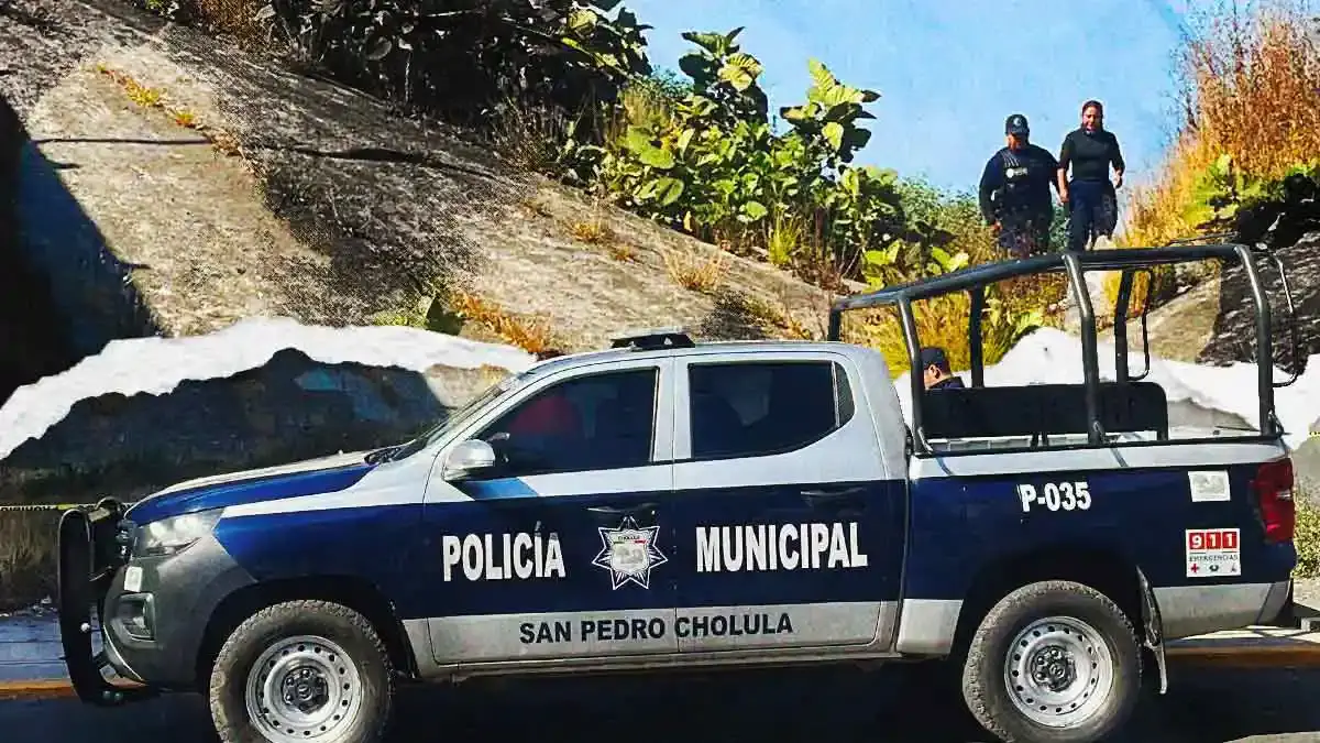Hallan cuerpo de un hombre en descomposición sobre el Periférico Ecológico y Recta a Cholula