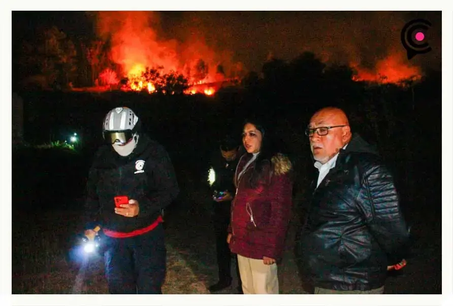 Controlan al 95% incendio del Cerro Zapotecas en San Pedro Cholula; reportan saldo blanco