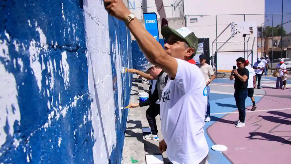 Realiza Gobierno de Pepe Chedraui Jornada de Pintura en Cancha La Rosa