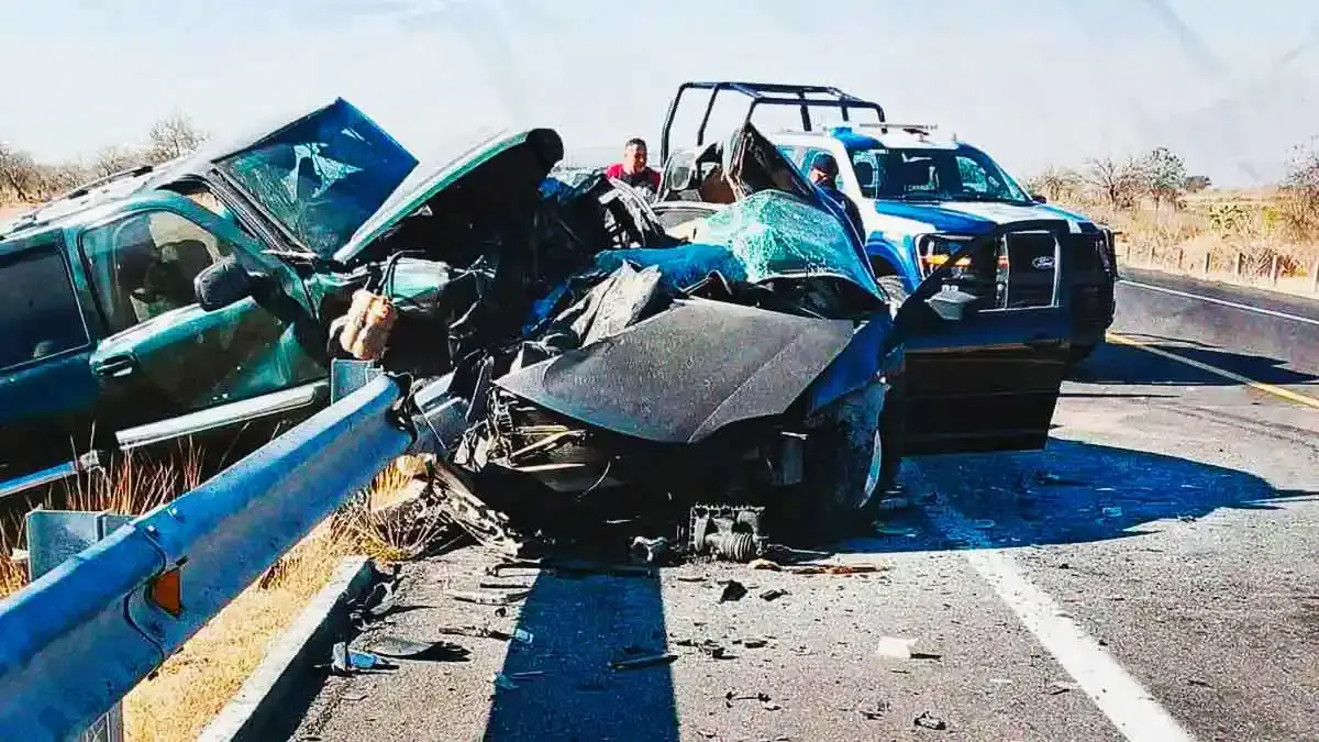 Accidente en la autopista Siglo XXI deja cuatro muertos y tres heridos