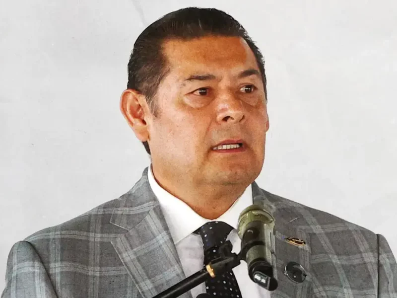 Alejandro Armenta va por construcción de trenes ligeros Puebla-Atlixco y Puebla-Tlaxcala