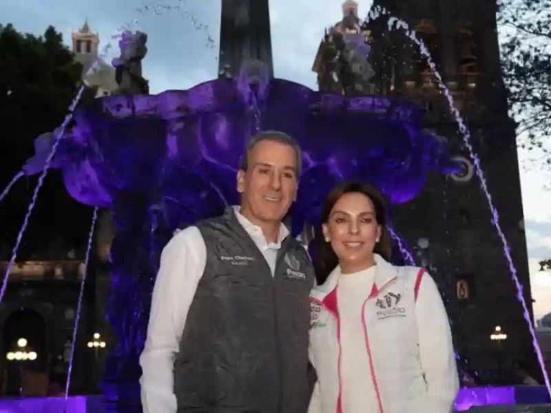 Impulsa Pepe Chedraui Mujeres que Brillan con iluminación violeta de las fuentes de la ciudad por el Día de la Mujer