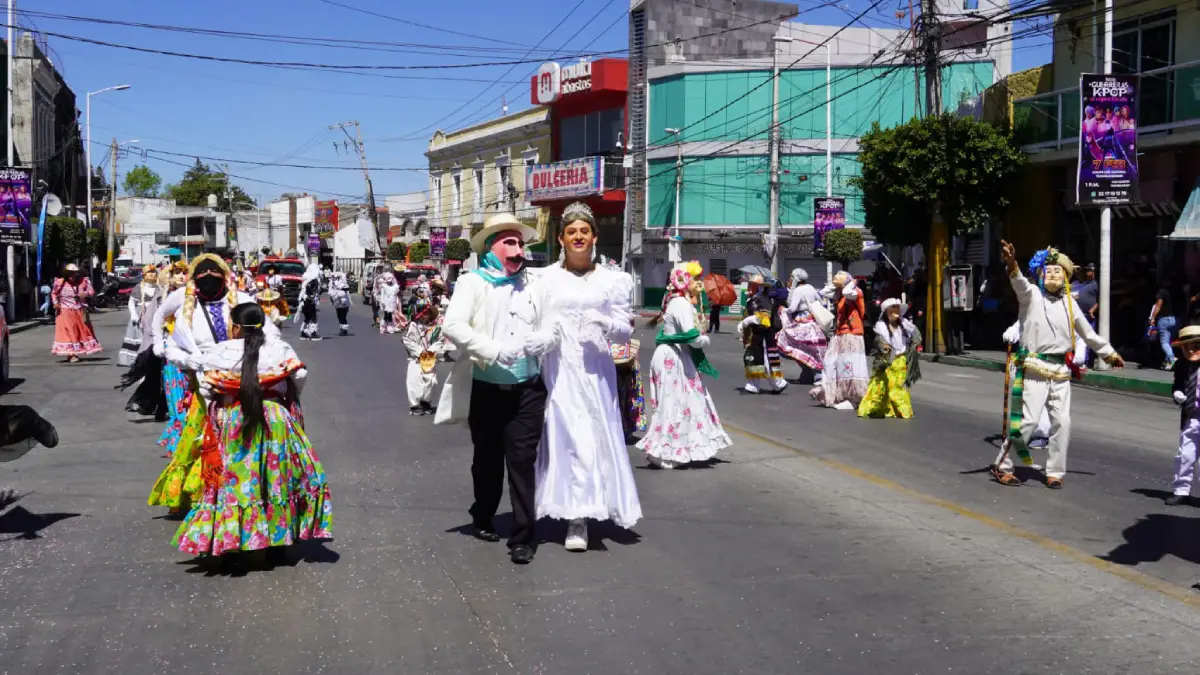 Texmelucan celebró 7° desfile de carnaval “Suma de Tradiciones” 2026