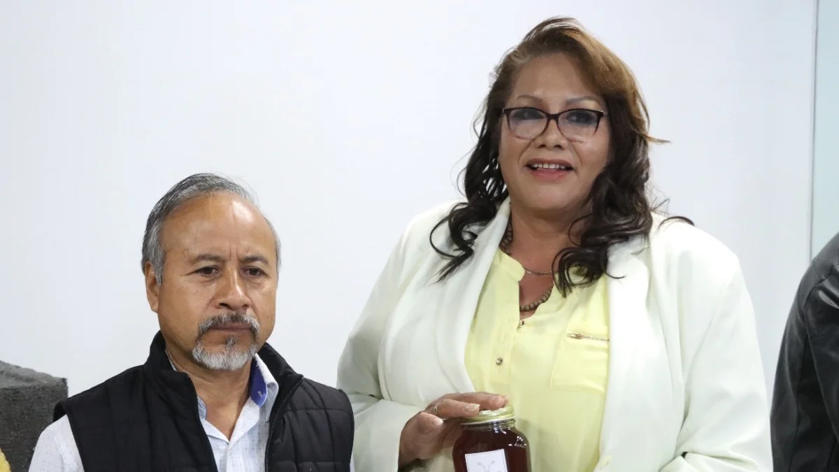 Promueve Gabriela Chumacero cultura y trabajo artesanal poblano