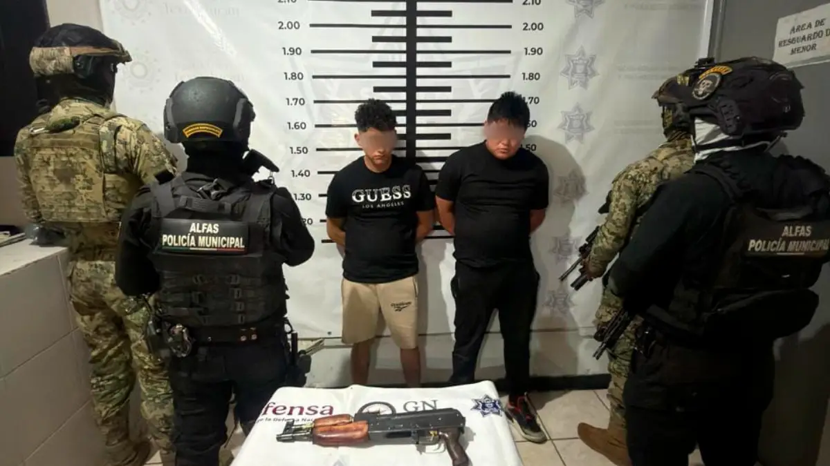 Aseguró policía de Texmelucan a dos sujetos con arma de fuego en libramiento a San Juan Tuxco