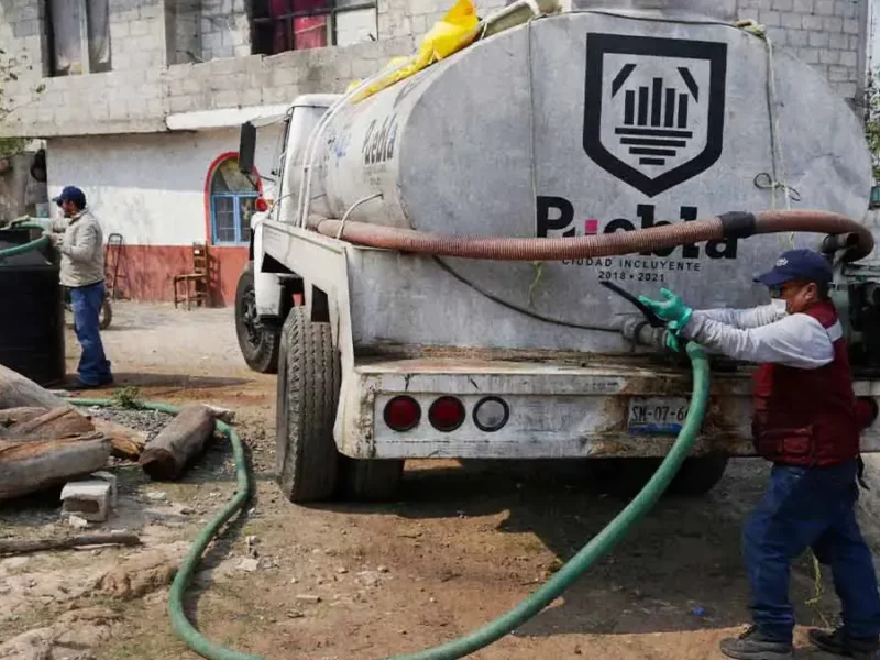 Comprará gobierno más de 100 pipas para abastecer de agua a Puebla capital
