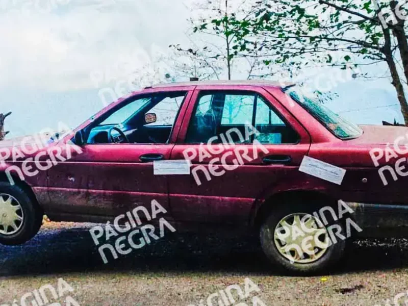 Ejecutan a hombre dentro de su auto en Tlaola, Puebla