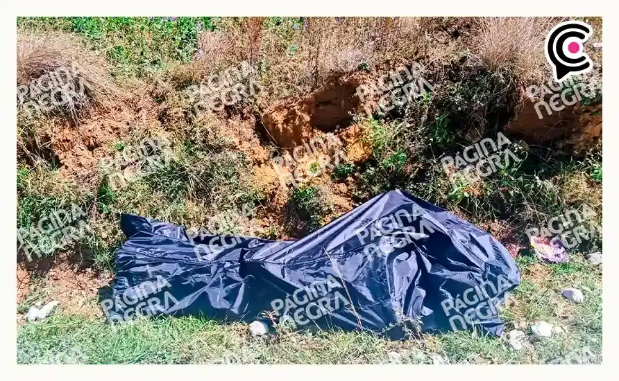 Encuentran cuerpo de hombre embolsado en Zinacatepec, Puebla