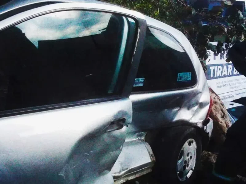 Tesorera de Huauchinango atropella a pareja y abandona a víctimas