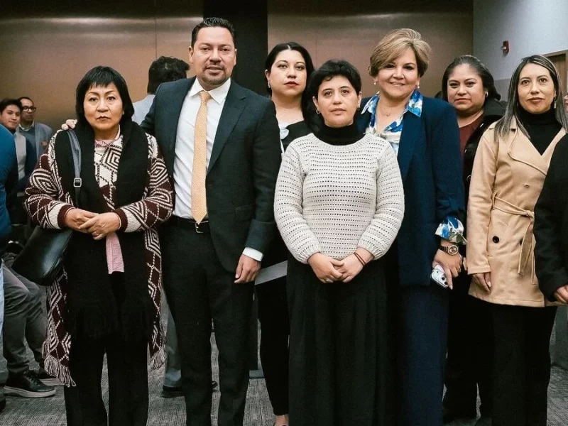 Andrés Villegas presenta iniciativa para modernizar bibliotecas públicas de Puebla