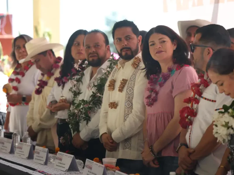 Zacatlán conmemora el Día de la Lengua Materna: “ser bilingüe es una regalo de nuestra cultura”, afirma Bety Sánchez
