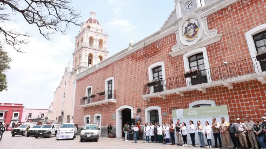 Ariadna Ayala da banderazo a campaña nacional contra dengue y chikungunya en Atlixco