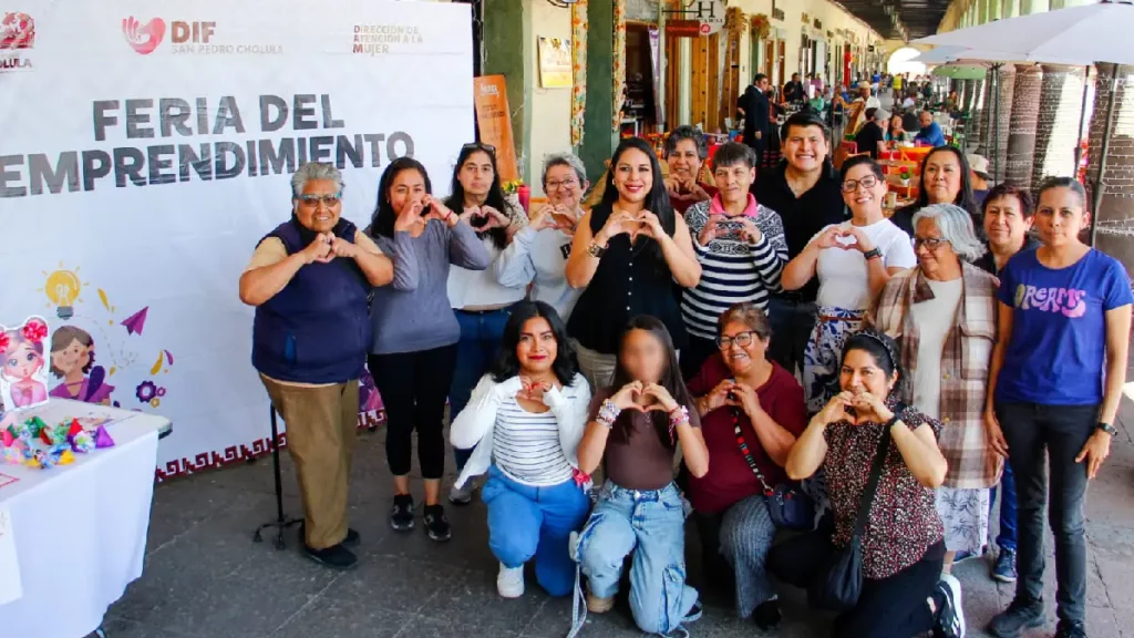 Fortalece DIF San Pedro Cholula la economía de mujeres con la 9ª Feria del Emprendimiento
